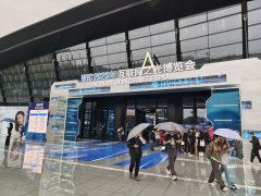 <b>具备强大的影像生成</b>